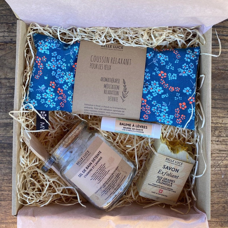 Plongez dans un bain relaxant avec notre Sel de Bain Relaxant. Cette formule apaisante est conçue pour détendre votre corps et votre esprit après une journée bien remplie. Offrez à votre peau une exfoliation douce avec notre Savon Exfoliant. belle luce cosmétiques made in switzerland